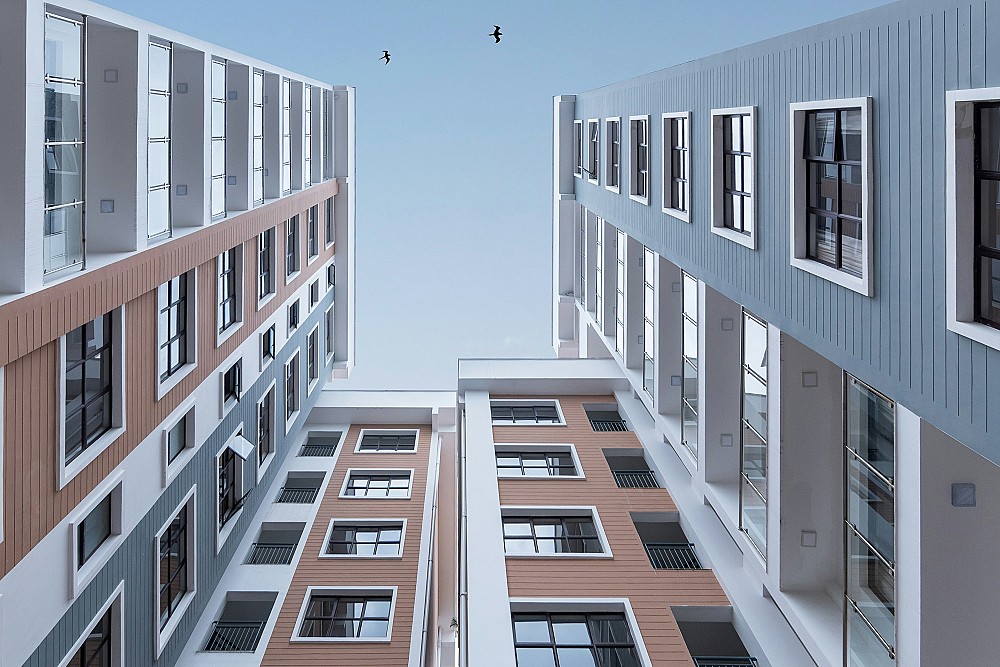 Comment naviguer l'achat d'une maison sous offre